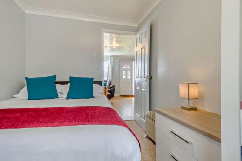 Laurels Holiday Bungalows - No. 4